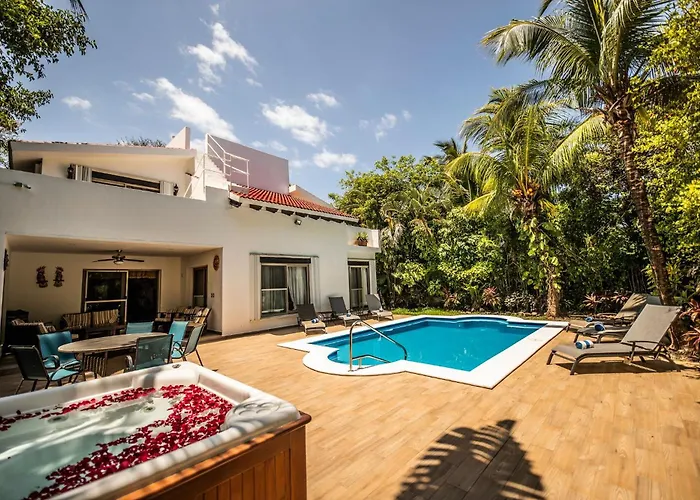 Lumavi 6 Bedrooms, Private Pool, Playacar Villa