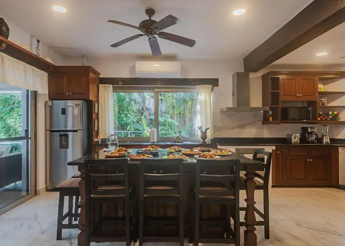 Lumavi 6 Bedrooms, Private Pool, Playacar Villa Playa del Carmen