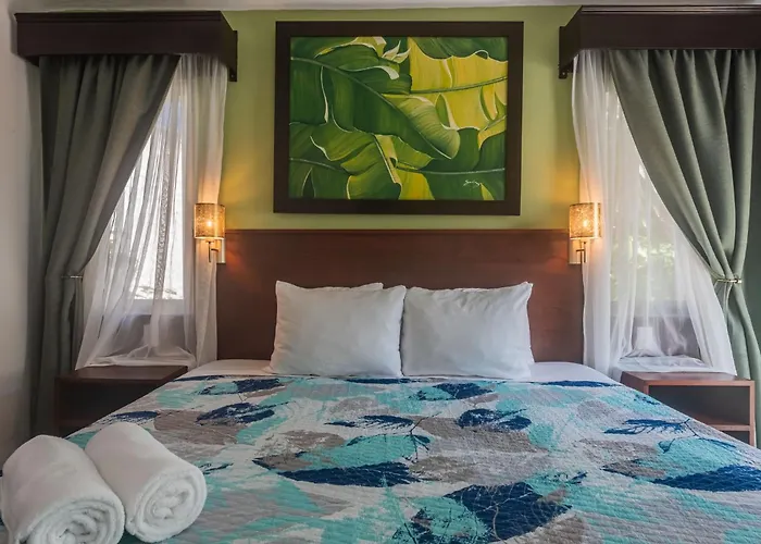 Lumavi 6 Bedrooms, Private Pool, Playacar Villa