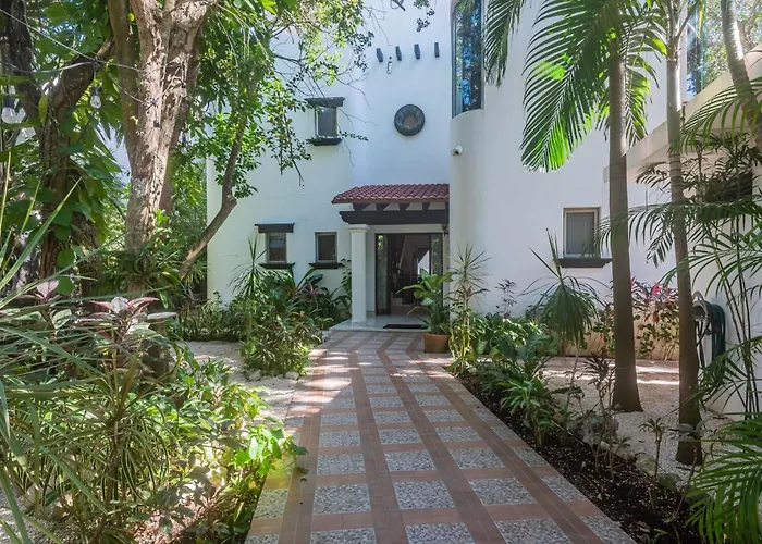 Lumavi 6 Bedrooms, Private Pool, Playacar Villa Playa del Carmen